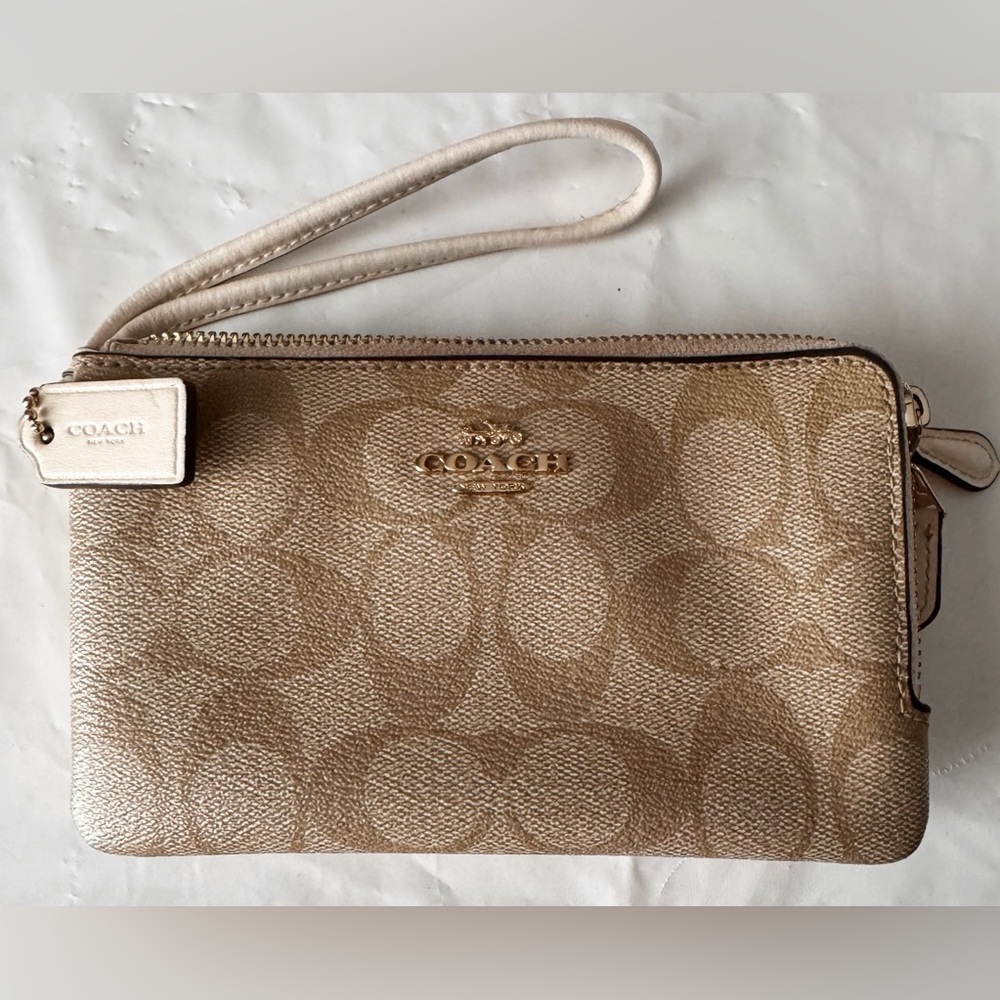 Coach Signature Double Zip Wristlet – Light Khaki / Gold – Style F87591 (Used)
